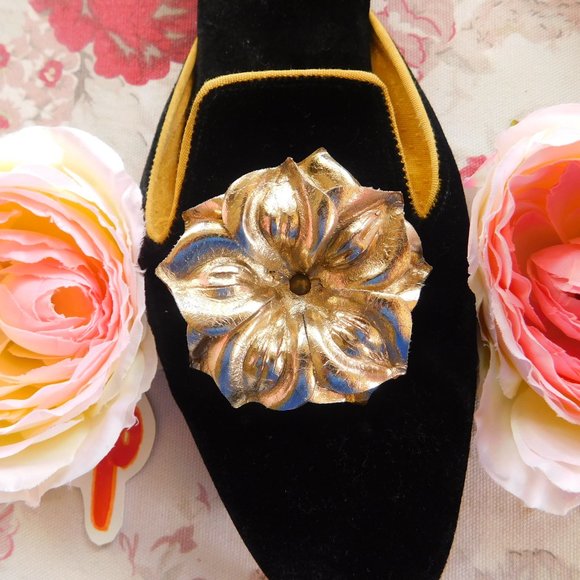 Vintage Black Velvet Mules With a Gold Flower - Picture 3 of 7
